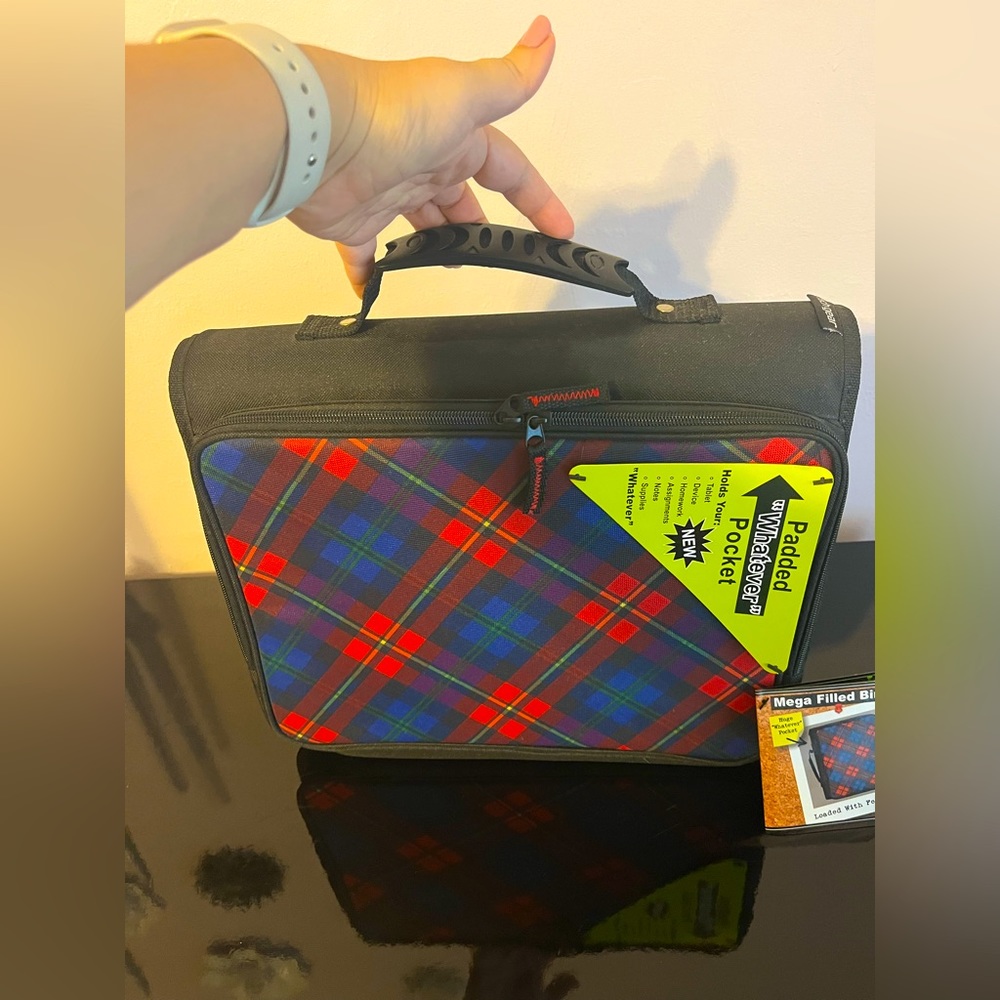NWT Tech Gear 3 Ring Binder Zip Organizer Red Blue Plaid Tablet iPad